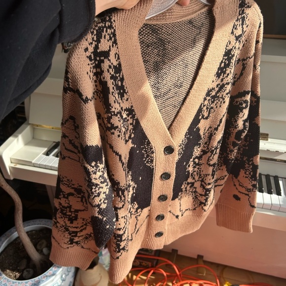 Chic Tan and Black Floral Cardigan Small - Picture 7 of 11